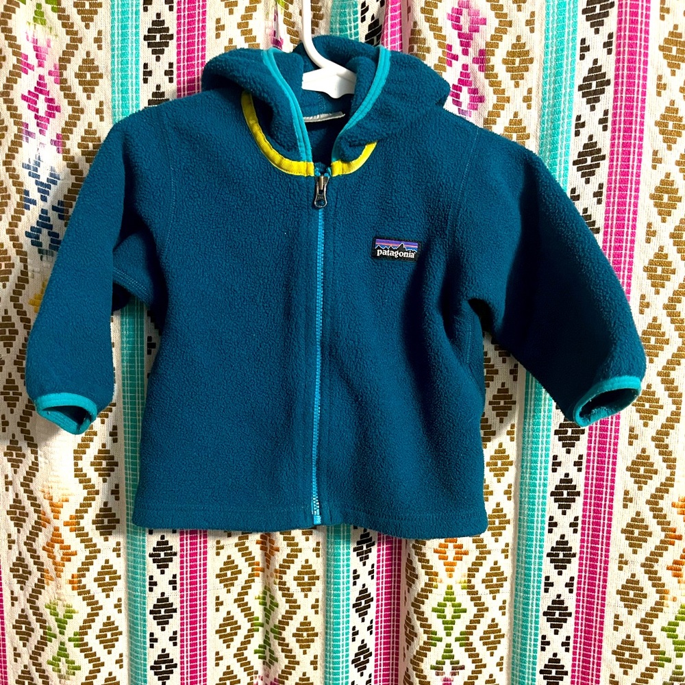 Patagonia baby Synchilla hooded fleece. 6-12 months